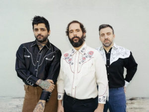 Fresno: Lucas Silveira revela bastidores do "ENFE (deluxe)" e fala sobre os 25 anos da banda (Entrevista)