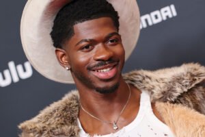 Lil Nas X preso por bateria em um policial