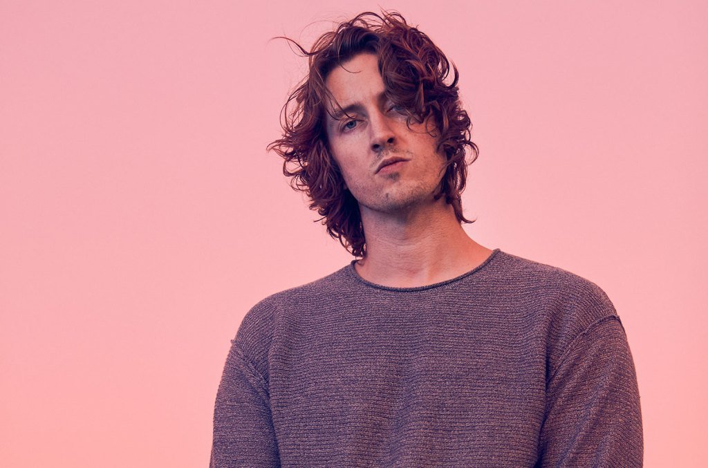 Dean Lewis abre caminhos com a música universal