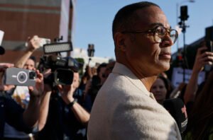 Don Lemon quebra o silêncio sobre acusações federais: 'Não vou parar'
