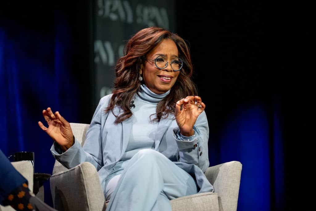 Oprah fecha acordo com a Amazon para podcast, clube do livro e programa de TV original