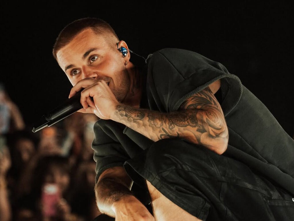 Justin Bieber precisou de um notebook e um moletom: agora é nº1 no Spotify global