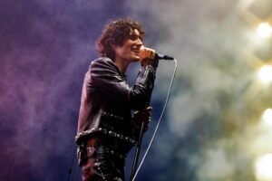 sombr anuncia turnê norte-americana de 2026 You Are the Reason Fall Arena