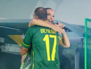 Copa do Mundo: Ivete Sangalo reúne jogadores históricos em show no Maracanã