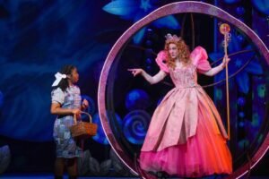 Depois do ICE, o Minneapolis Children's Theatre segue para 'Oz' para um retorno