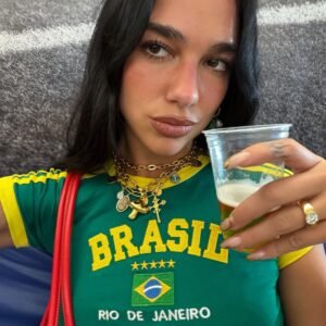 Embaixadora do turismo? Dua Lipa inclui o Brasil em novo guia global de viagens