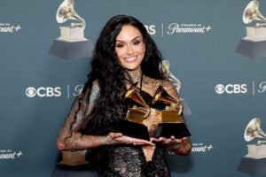 Kehlani adiciona Durand Bernarr à sua turnê de verão de 2026