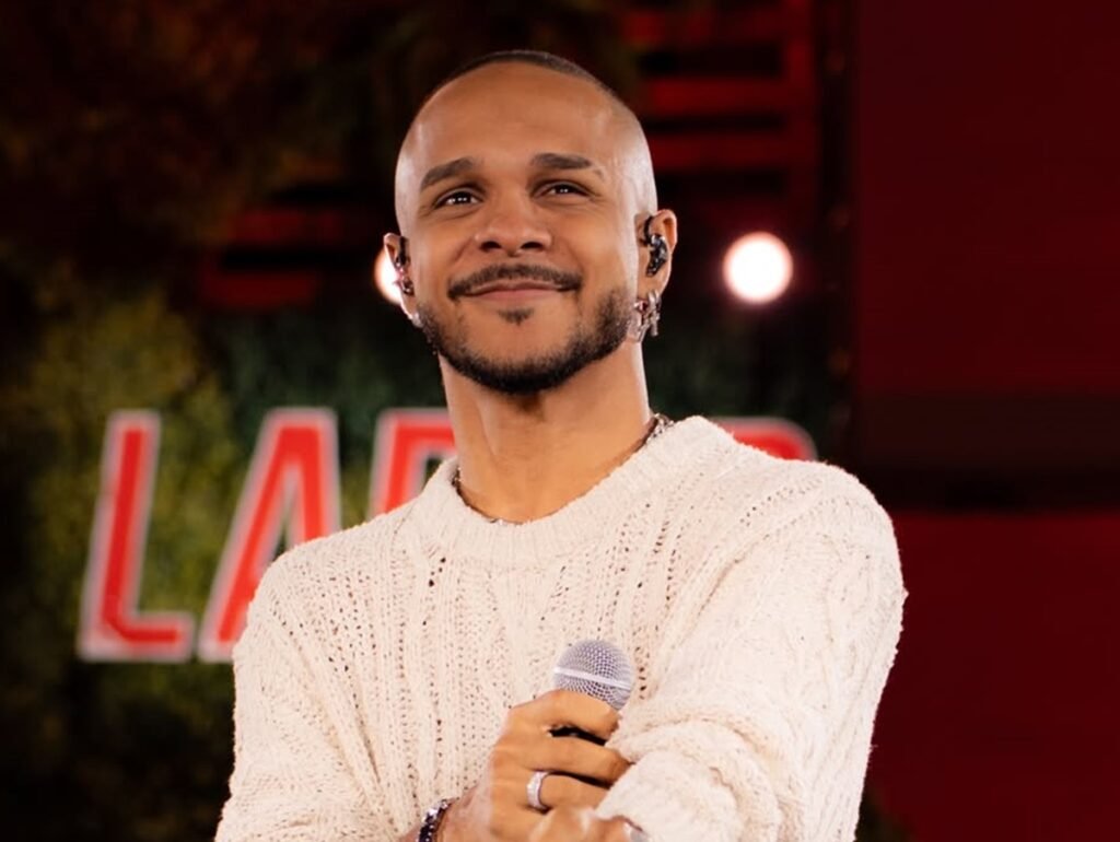 Quem é Fabinho, cantor que fez filho de Thiaguinho gostar de pagode?