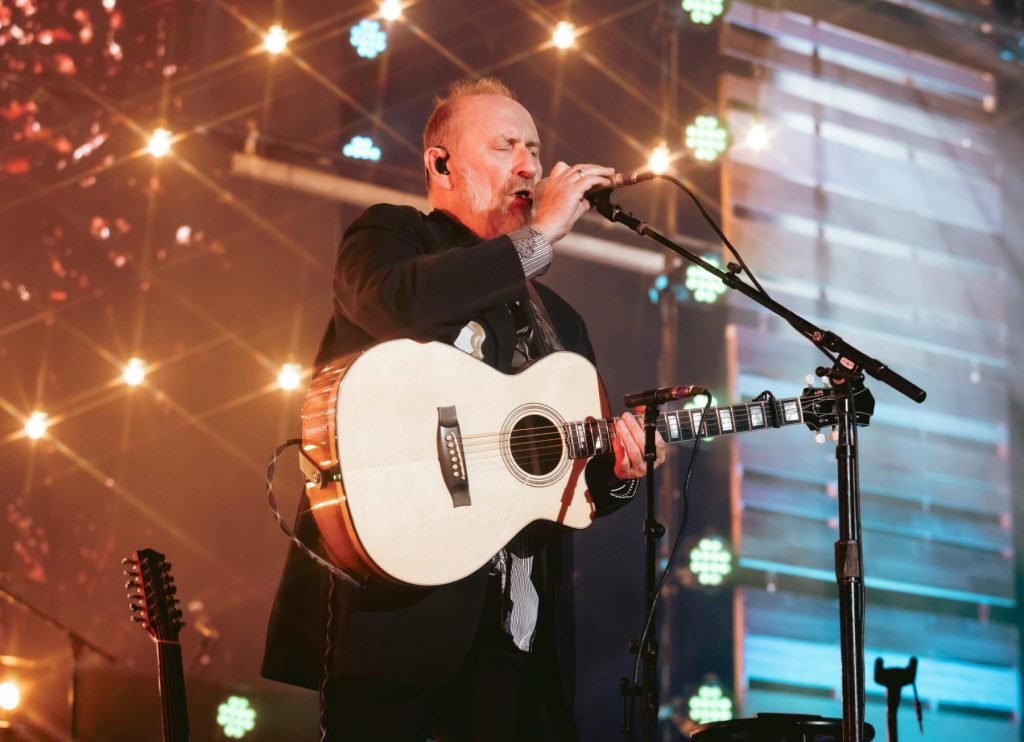 Colin Hay relata os 'erros clássicos' do Men at Work
