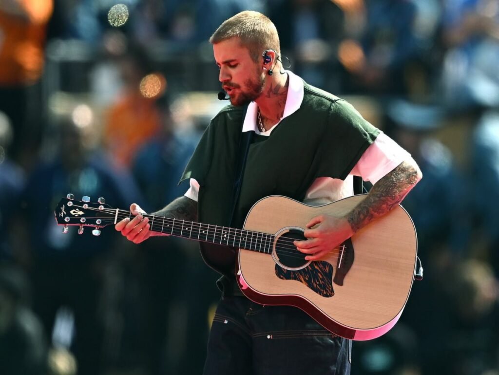 Confira a tradução de "Everything Hallelujah", música que Justin Bieber cantou no show do intervalo da Copa