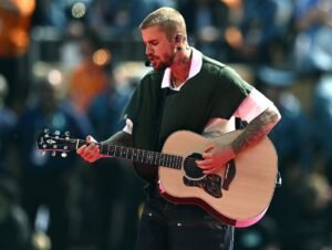 Confira a tradução de "Everything Hallelujah", música que Justin Bieber cantou no show do intervalo da Copa