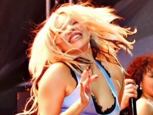 Produtores de versão gratuita do Festival Psica explicam escolha de Duda Beat como headliner: "Música que dá calor"